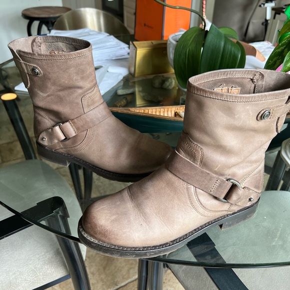 OLUKAI tan smoke brown genuine leather ankle moto boots beige taupe 8.5 - Picture 7 of 15